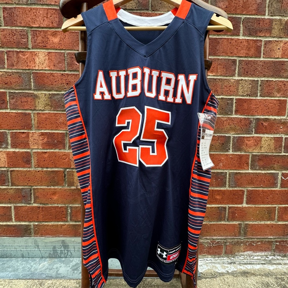 NWT Under Armour 2012 Women Basketball Player Sample Jersey Tempo Custom L